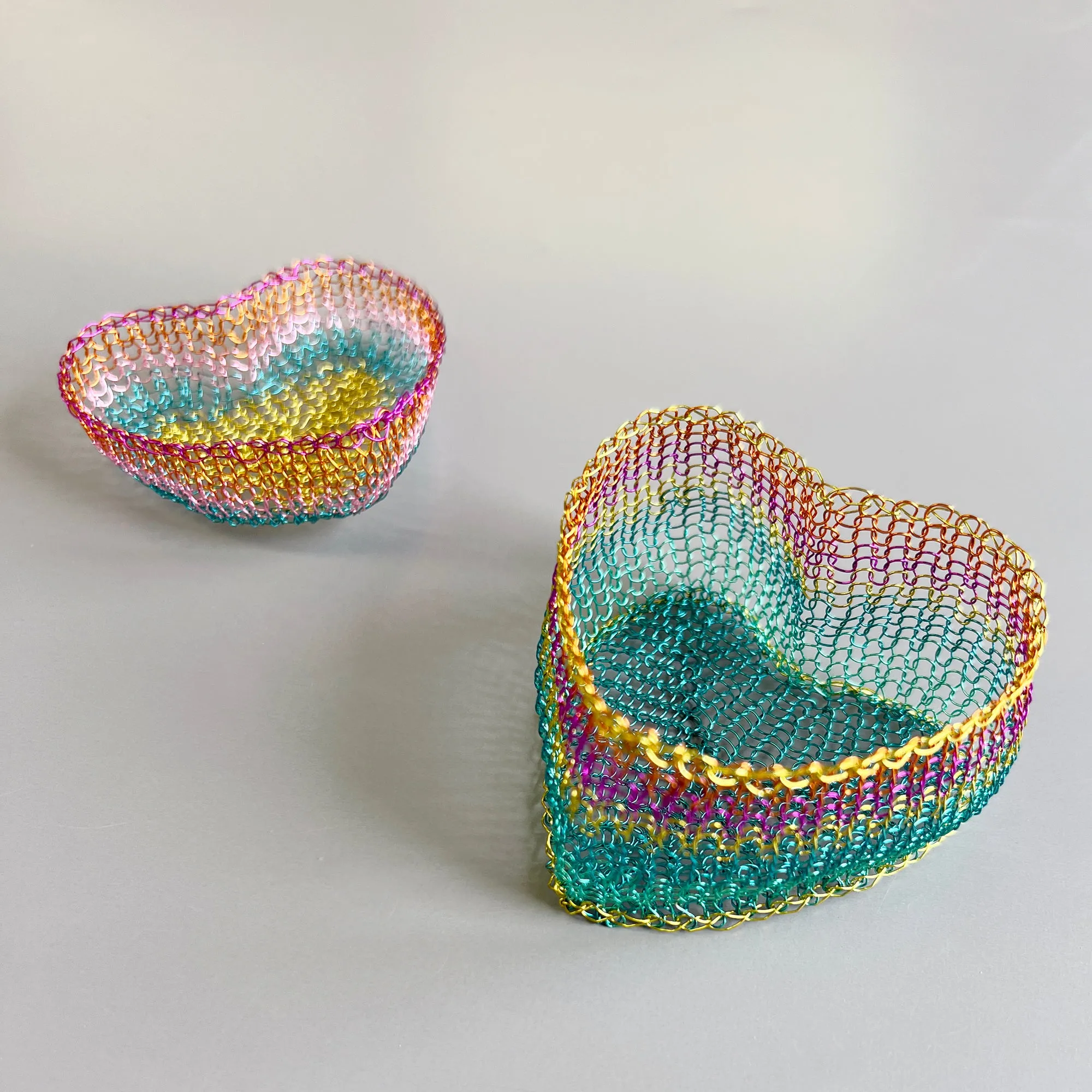 Heart shaped box with a lid - Partial Wire Crochet pattern