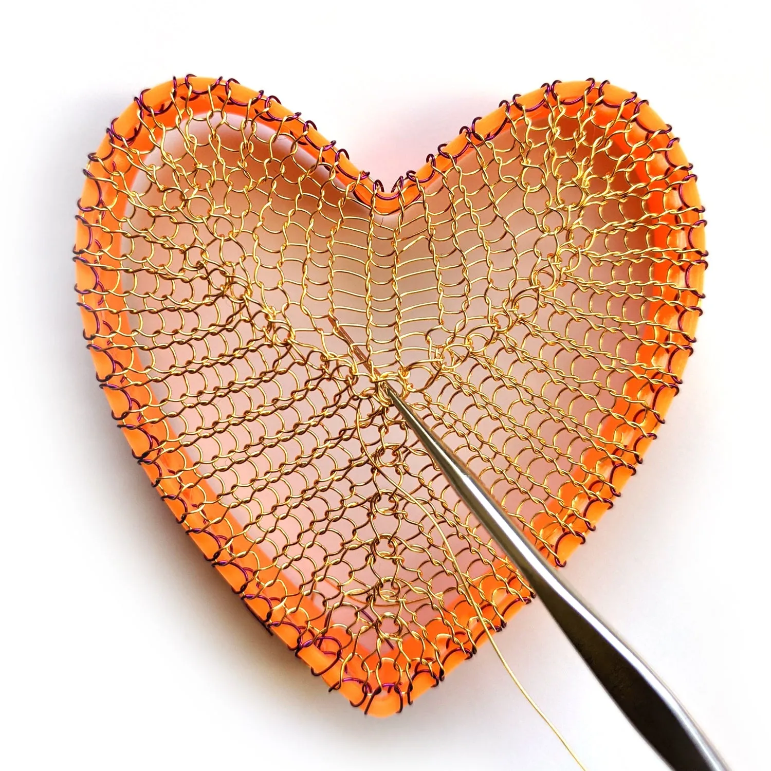 Heart shaped box with a lid - Partial Wire Crochet pattern