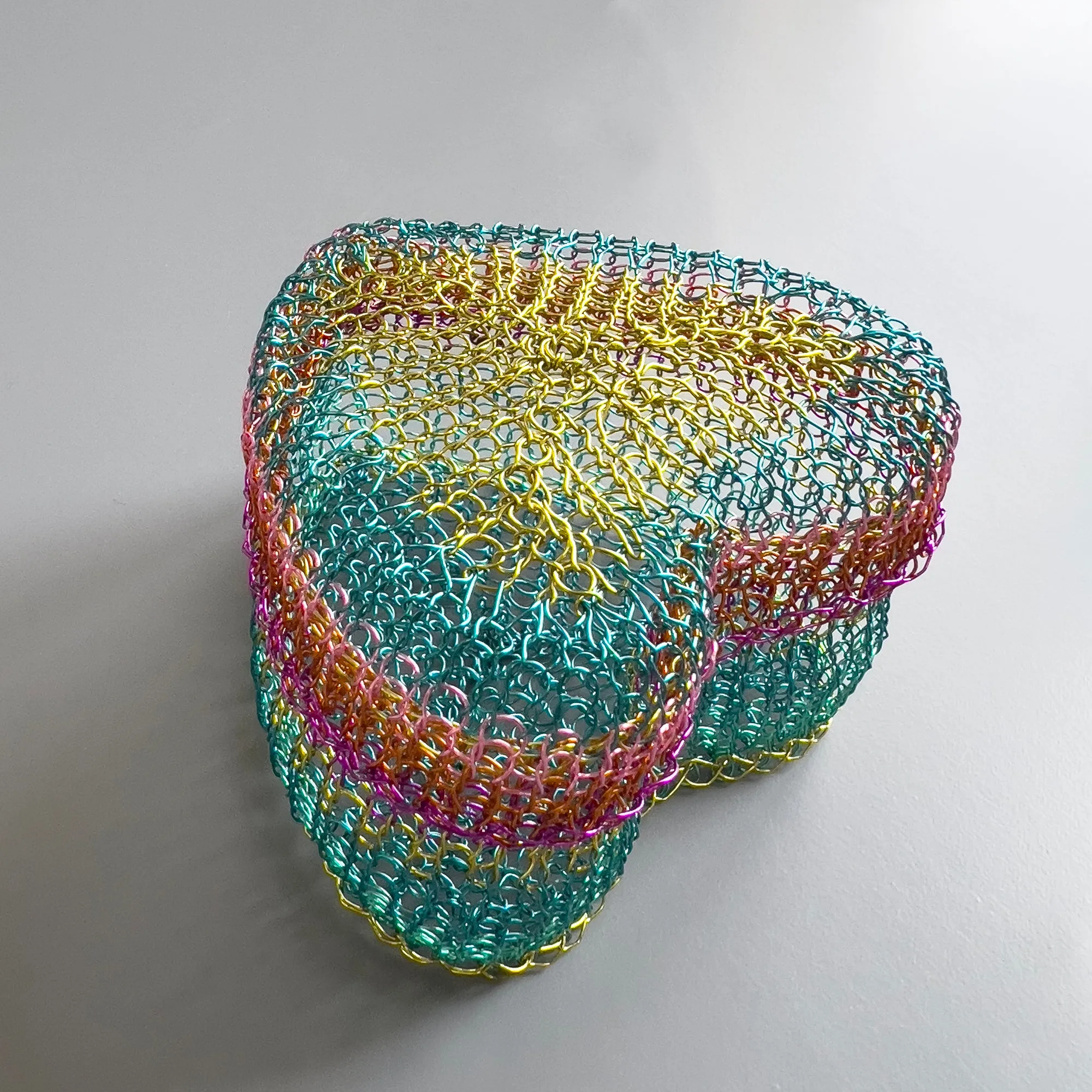 Heart shaped box with a lid - Partial Wire Crochet pattern